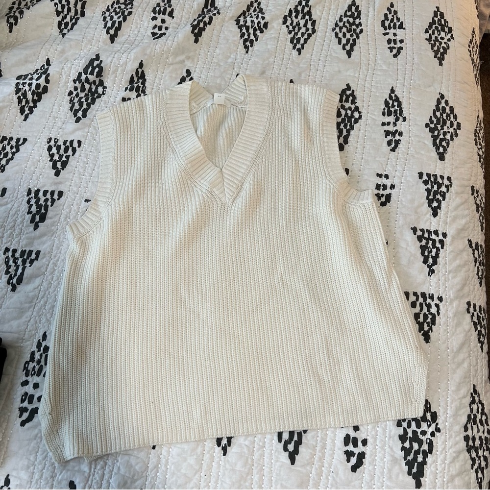 H&M Oversized Knit Sweater V-Neck